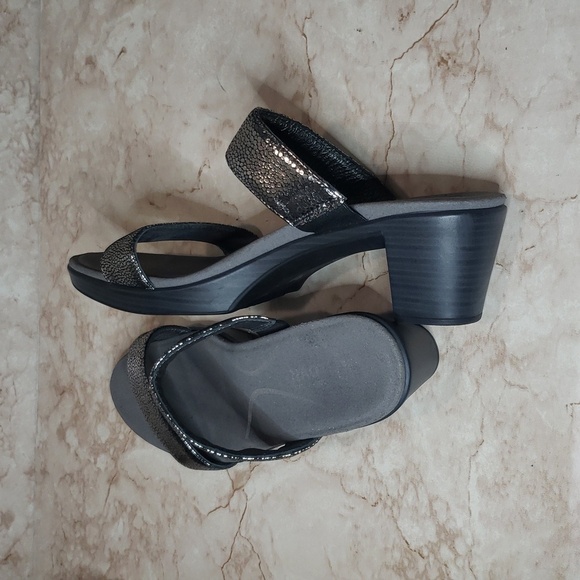Naot Women's Dark Gray Silver Metallic Slide Sandals Size 11 - Picture 6 of 7